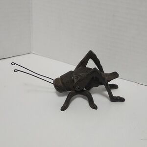 🦗 Vintage Cast Iron Grasshopper with Screw Limbs and Antenna 4" Base 11 Oz